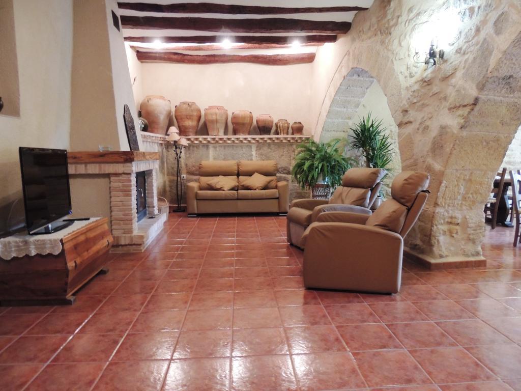 Las Bodegas Del Gilo Valdealgorfa Экстерьер фото